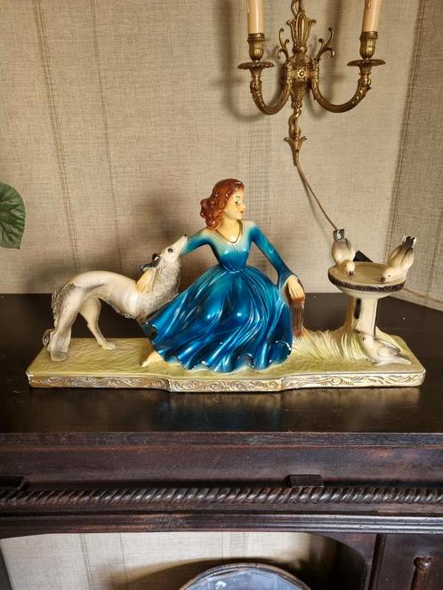 Meisje met Hazewindhond, Merlini nr 546, Antiek en Kunst, Antiek | Keramiek en Aardewerk, Ophalen of Verzenden