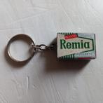 Leuke oude Sleutelhanger.   Remia margarine., Ophalen of Verzenden, Zo goed als nieuw