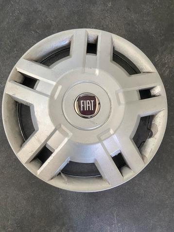 15 inch fiat wieldop beschikbaar voor biedingen