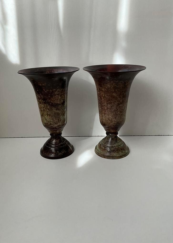 Mooie metalen trompetvazen, Antiek en Kunst, Antiek | Vazen, Ophalen