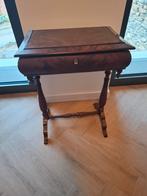 Antiek Naaitafeltje met Spiraalpoten, Antiek en Kunst, Antiek | Meubels | Tafels, Ophalen