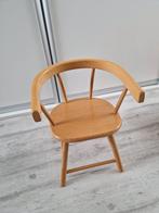 Te koop aangeboden: klein kinderstoeltje, Kinderen en Baby's, Kinderkamer | Tafels en Stoelen, Ophalen, Zo goed als nieuw, Stoel(en)