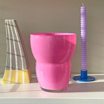 bubblegum barbie roze VAAS glas retro PostModern Memphis beschikbaar voor biedingen