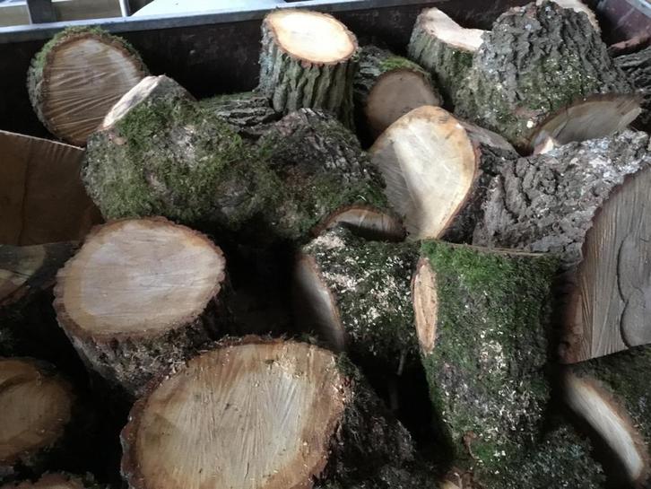 Eikenhout blokken te koop nog 1 echte kuub zelf kloven, Tuin en Terras, Haardhout, Blokken, Eikenhout, Minder dan 3 m³, Ophalen of Verzenden