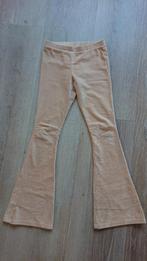 Flared ribstof broek (maat 134, beige/zandkleur), Broek, Meisje, Ophalen of Verzenden, Zo goed als nieuw