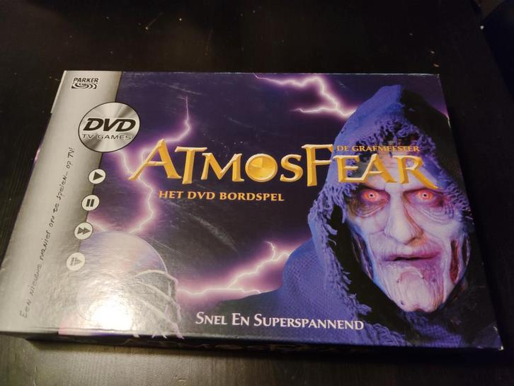 Atmosfear DVD Bordspel - De Grafmeester, Hobby en Vrije tijd, Gezelschapsspellen | Bordspellen, Zo goed als nieuw, Een of twee spelers