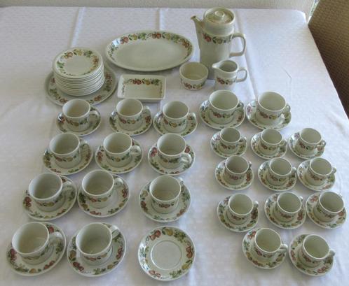 Serviesdelen Wedgwood Quince, Antiek en Kunst, Antiek | Servies los, Ophalen of Verzenden