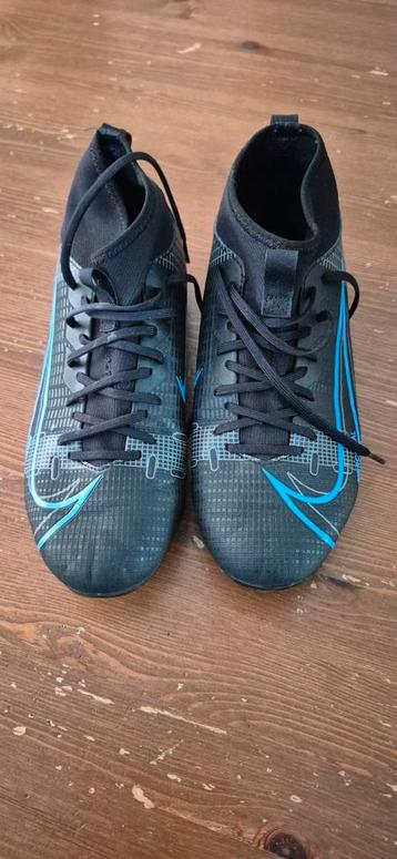 Voetbalschoenen Nike  maat 38 beschikbaar voor biedingen