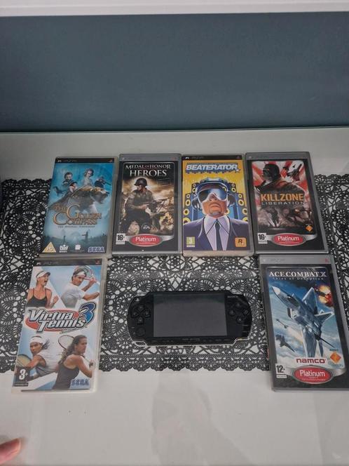 sony psp met een aantal spellen, Spelcomputers en Games, Spelcomputers | Sony PSP, Gebruikt, Zwart, Ophalen of Verzenden