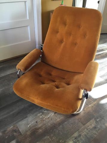 Jaren 70 fauteuil beschikbaar voor biedingen