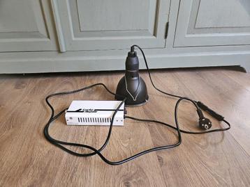 Volledige vogel/reptiel UV lamp + adapter beschikbaar voor biedingen