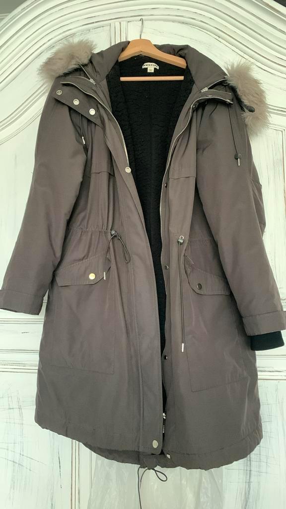 Mooie winterjas met bontkraag mt42-44 studenten stijl, Kleding | Dames, Jassen | Zomer, Zo goed als nieuw, Maat 38/40 (M), Grijs