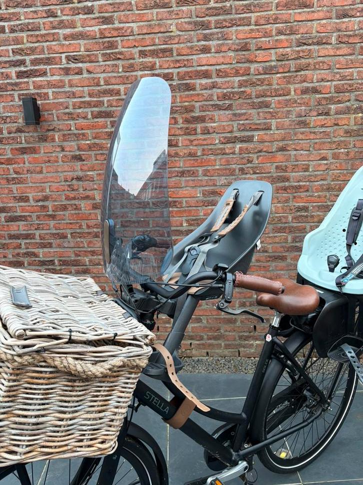 Urban Iki voorzitje inclusief windscherm van Urban Iki, Fietsen en Brommers, Fietsaccessoires | Fietsstoeltjes, Zo goed als nieuw