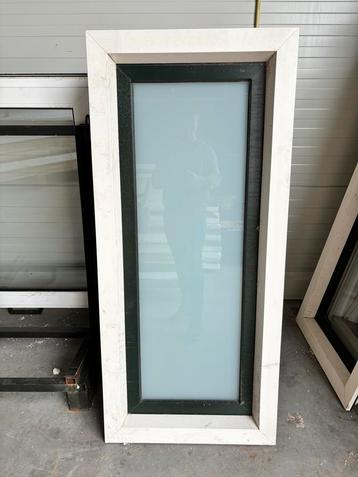 5x Kumij groen/wit draaikiep raamkozijn met HR++ melkglas beschikbaar voor biedingen