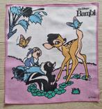 Vintage roze Disney Bambi zakdoek met o.a. Stampertje, Verzamelen, Ophalen of Verzenden, Zo goed als nieuw, Beeldje of Figuurtje