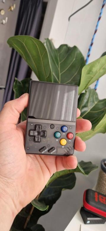 Miyoo Mini V2 – Zwart Transparant – 32GB – OnionOS beschikbaar voor biedingen