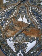 grote zijden sjaal met vogels nr LL 131, Kleding | Dames, Sjaal, Zo goed als nieuw, Maat 46/48 (XL) of groter, Verzenden