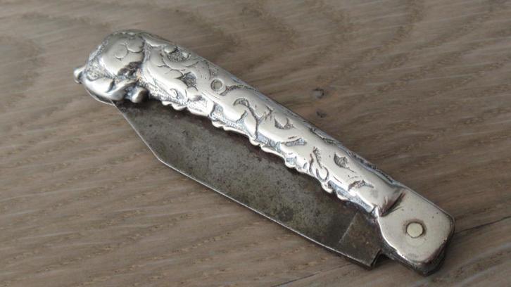 Zilveren zak/knipmes plm 1800 / dicht 8.5 cm / bodemvondst, Antiek en Kunst, Antiek | Goud en Zilver, Zilver, Ophalen of Verzenden