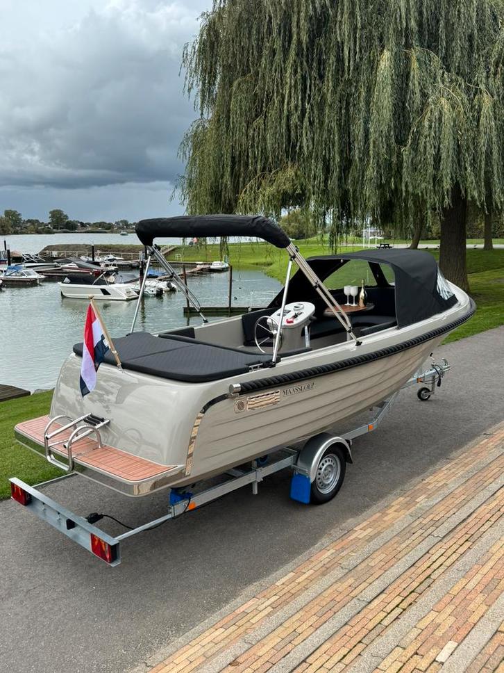 Maassloep 590 honda 20pk NIEUW! alle luxe opties!, Watersport en Boten, Sloepen, Zo goed als nieuw, 10 tot 30 pk, 3 tot 6 meter