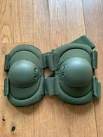 Nederlandse Leger Elleboogbeschermers, groen, Verzamelen, Ophalen of Verzenden, Landmacht, Nederland