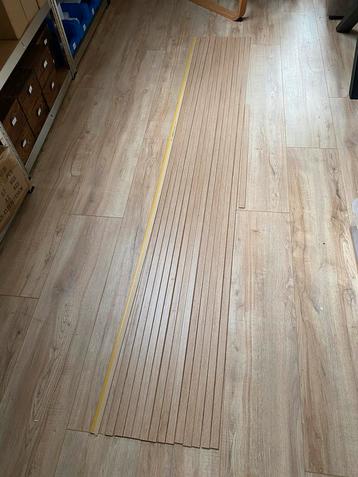 Nieuwe Plinten - Eiken Hout beschikbaar voor biedingen