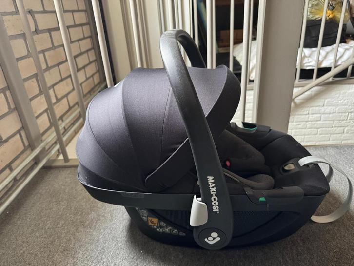 Maxi-cosi pebble 360 i-size met family-fix 360, Kinderen en Baby's, Autostoeltjes, Zo goed als nieuw, Maxi-Cosi, 0 t/m 13 kg, Autogordel