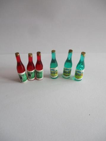 poppenhuis 6 flesjes kunststof beschikbaar voor biedingen