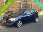Volkswagen Polo 1.4-16V Comfortline NAP/Apk/AIRCO/CRUISE, Voorwielaandrijving, Gebruikt, 4 cilinders, Blauw