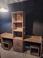 Steigerhouten bureautjes, kast en krukjes met kussentjes, Huis en Inrichting, Ophalen of Verzenden, Gebruikt, Bureau
