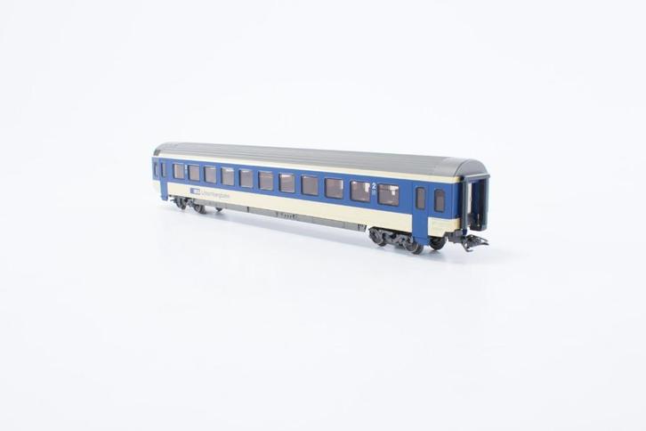 Marklin H0 4219 OVP Personenrijtuig 2de klasse Lötschbergbah, Hobby en Vrije tijd, Modeltreinen | H0, Zo goed als nieuw, Wagon