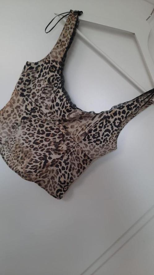 Zara - Fierce & Flirty leopard crop top XS, Kleding | Dames, Tops, Zo goed als nieuw, Maat 34 (XS) of kleiner, Zwart, Zonder mouw