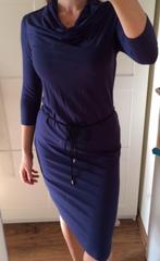 Julien le Roy indigo blauw avond jurk gedrapeerd decollete S, Kleding | Dames, Blauw, Nieuw, Ophalen of Verzenden, Knielengte