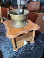 Schoot koffiemolen, Antiek en Kunst, Antiek | Keukenbenodigdheden, Verzenden
