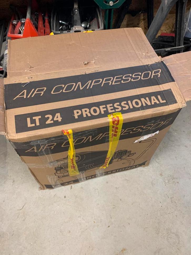 COMPRESSORS , div merken !!!!, Doe-het-zelf en Verbouw, Compressors, Nieuw, 100 liter of meer, Ophalen