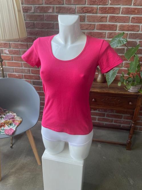 Basic topje van AnniRolfi maat S, Kleding | Dames, Tops, Zo goed als nieuw, Maat 36 (S), Rood, Zonder mouw, Ophalen of Verzenden