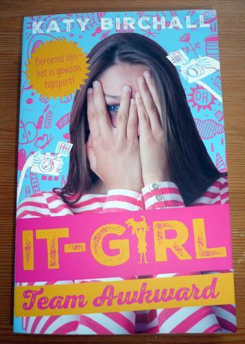 KATY BIRCHALL - IT-Girl team awkward, Boeken, Kinderboeken | Jeugd | 13 jaar en ouder, Nieuw