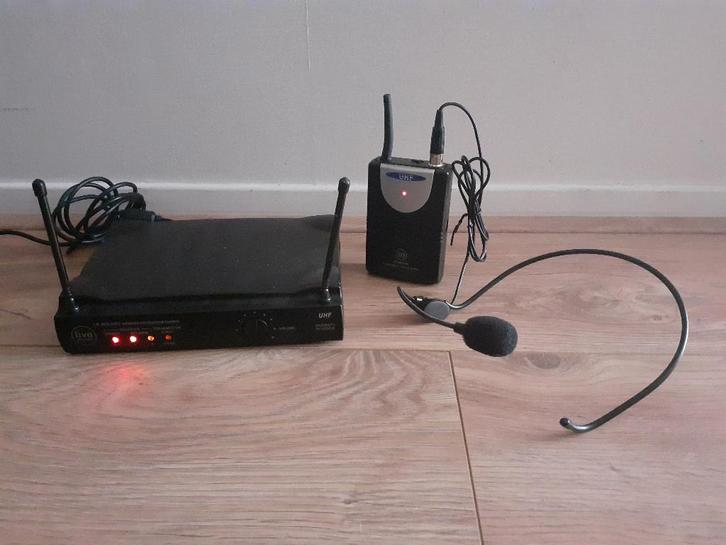 Live Pro Audio WS-U4 wireless headset, Computers en Software, Headsets, Gebruikt, Draadloos, Inklapbare microfoon, Volumeregelaar