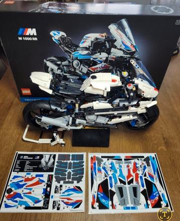 LEGO Technic BMW M 1000 RR Motor 42130.  beschikbaar voor biedingen