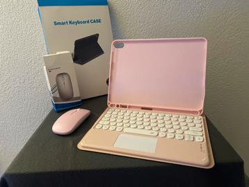 Roze Smart Keyboard Case + Muis voor iPad 11 inch beschikbaar voor biedingen