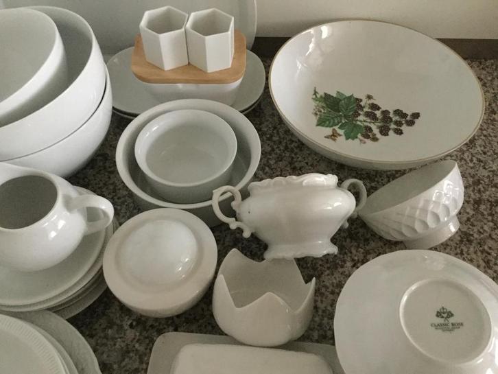 Verzameling wit serviesgoed, Huis en Inrichting, Keuken | Servies, Zo goed als nieuw, Overige stijlen, Porselein, Ophalen of Verzenden