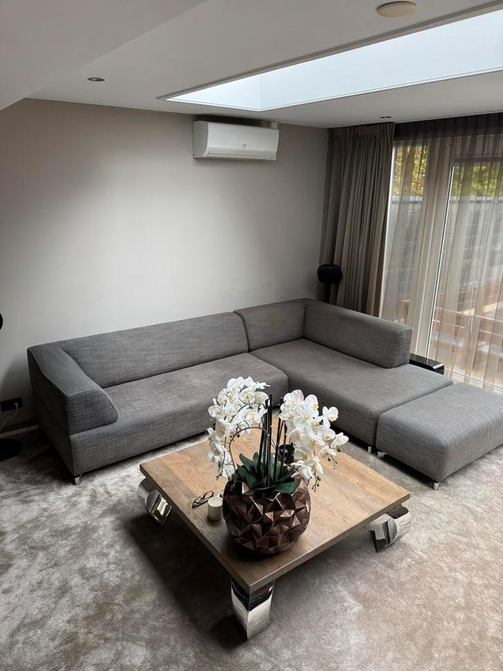 Chaise Loungue Hoekbank met hocker kleur grijs, Huis en Inrichting, Banken | Complete zithoeken, Zo goed als nieuw, Stof, Ophalen of Verzenden