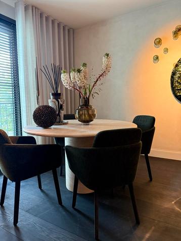 Travertin Tafel  beschikbaar voor biedingen