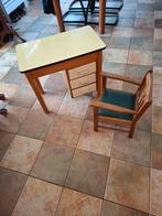 Leuk kleuter /peuter bureau met stoeltje afmeting L70B40H60, Kinderen en Baby's, Kinderkamer | Tafels en Stoelen, Ophalen, Gebruikt