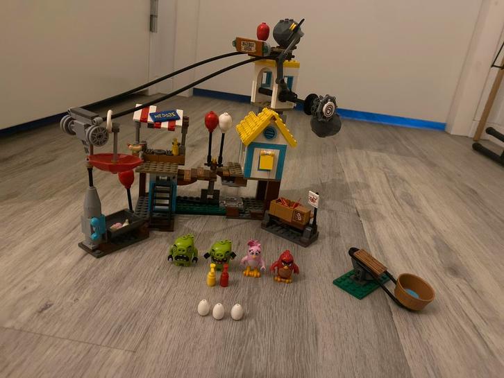 Lego Angry Birds Pig City Sloopfeest 75824, Kinderen en Baby's, Speelgoed | Duplo en Lego, Zo goed als nieuw, Lego, Complete set