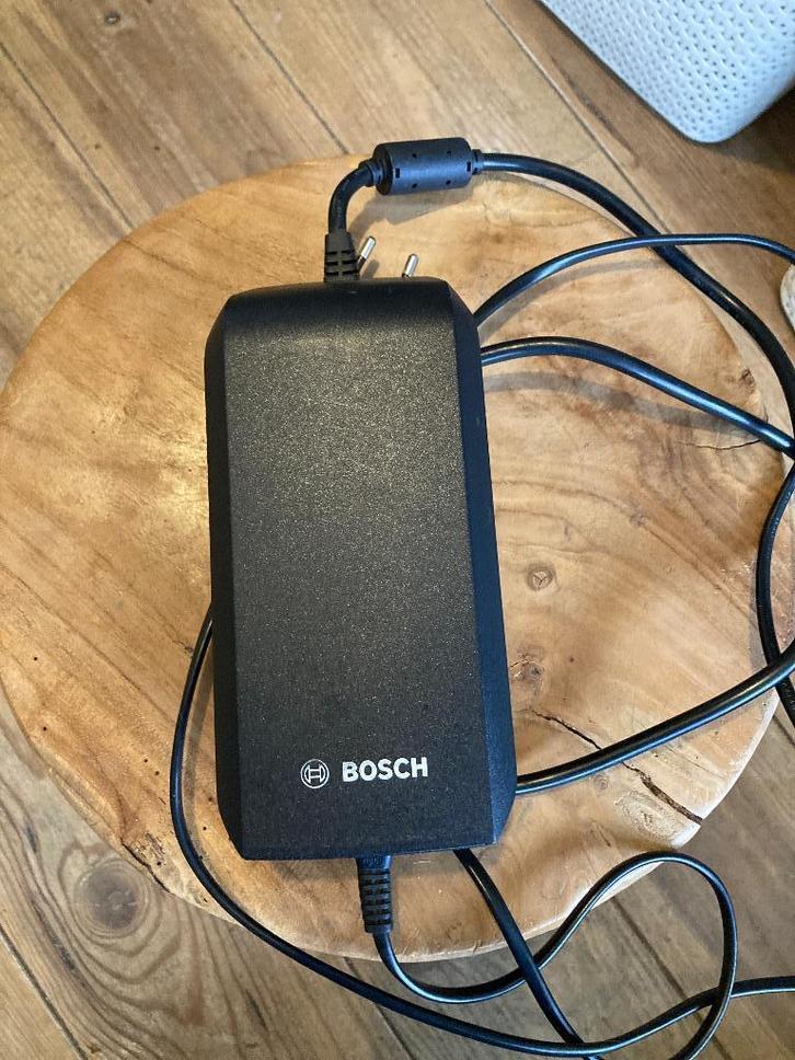 Urban Arrow oplader - Bosch origineel, Fietsen en Brommers, Fietsaccessoires | Fietsaccu's, Zo goed als nieuw, Ophalen of Verzenden