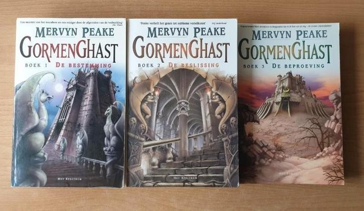 Mervyn Peake - 3x GhormenGhast (ned), Boeken, Fantasy, Gelezen, Ophalen of Verzenden