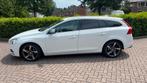 Volvo V60 T4 R-Design 180pk AUTOMAAT 2012, 1596 cc, Zwart, 179 pk, Leder en Stof