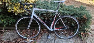 Trek racefiets - alpha 2.3 beschikbaar voor biedingen