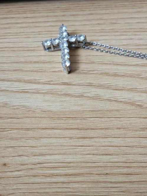 Witgoud kruis met kunstdiamanten, Sieraden, Tassen en Uiterlijk, Kettinghangers, Goud, Kruis of Symbool, Ophalen