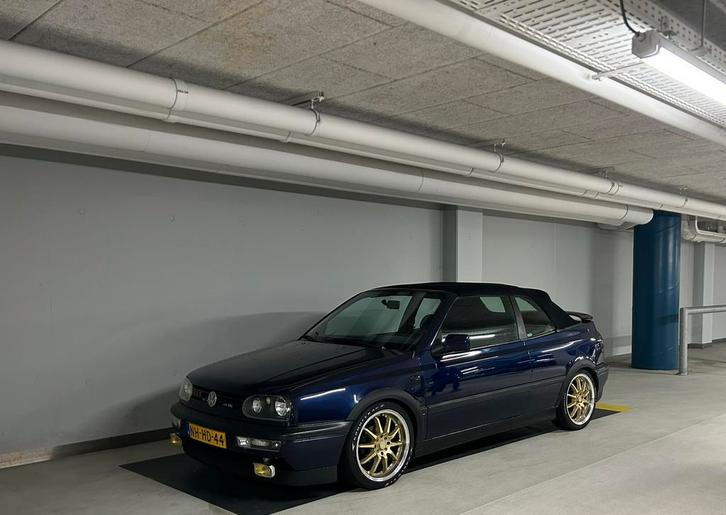 Vw golf 3 cabriolet met 2.0 gti motor, Auto's, Volkswagen, Particulier, Golf, Benzine, Cabriolet, Handgeschakeld, Origineel Nederlands